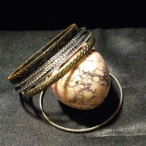 Silver and Black 6 Bangle Set